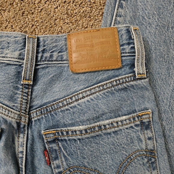 Levis Premium Jeans Womens Size 24 High Loose Flare Distressed Light Wash Blue - Picture 12 of 16